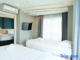 Family Suite with balcony
