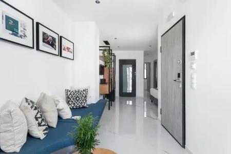 Melo Athens - 178