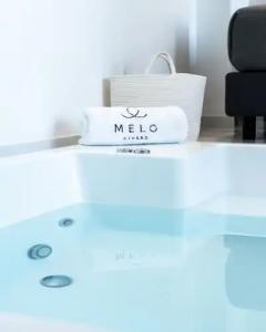 Melo Athens - 40