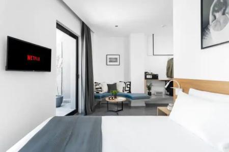 Melo Athens - 116
