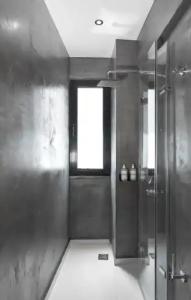 Melo Athens - 13