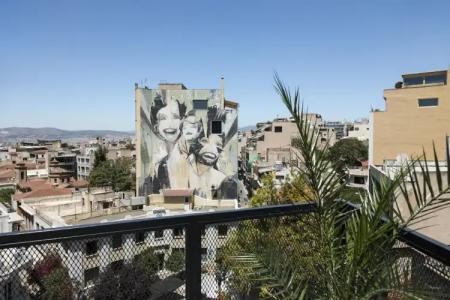 Melo Athens - 222