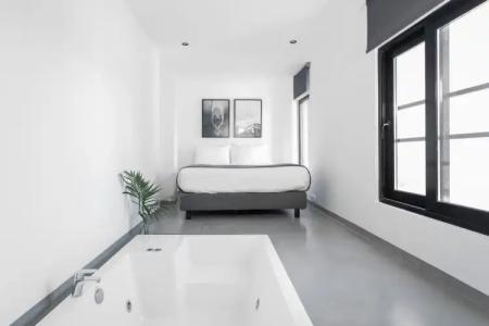Melo Athens - 68
