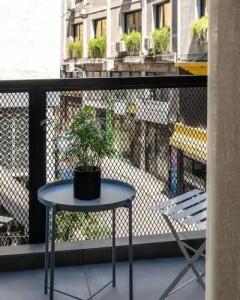 Melo Athens - 17