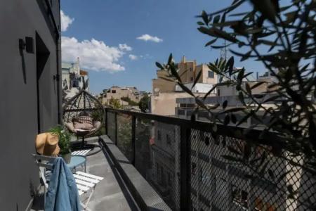 Melo Athens - 134