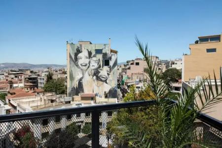 Melo Athens - 184