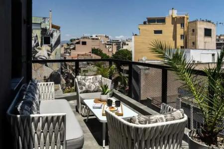 Melo Athens - 180