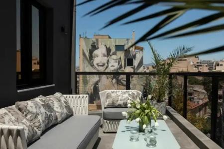 Melo Athens - 18