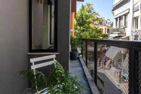 Melo Athens - 138