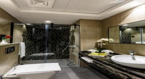 Rose Executive - DWTC - 104