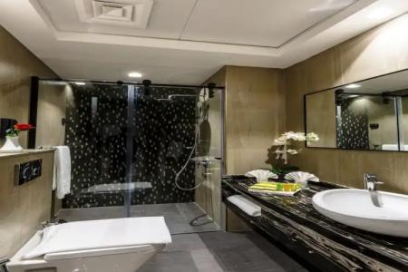 Rose Executive - DWTC - 112