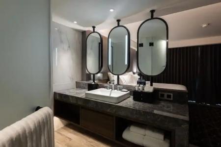 Ayathorn Bangkok - 56