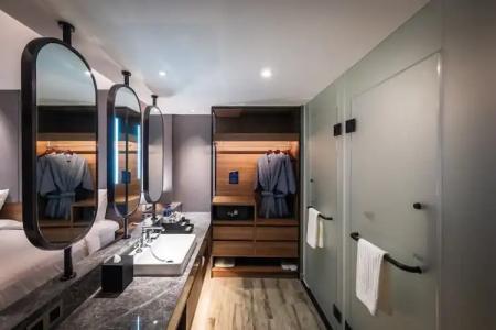 Ayathorn Bangkok - 51