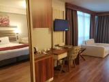 Junior Suite with partial sea view