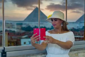 Brothers Pyramids View Hotel