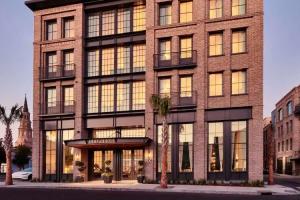 The Loutrel, Charleston