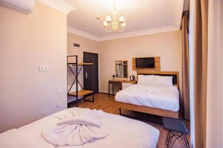 Grand Balyan & Restaurant - 104