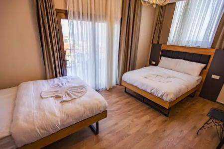 Grand Balyan & Restaurant - 105