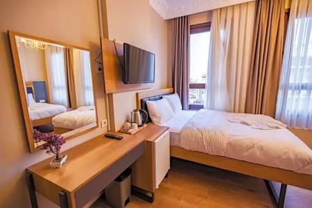 Grand Balyan & Restaurant - 100