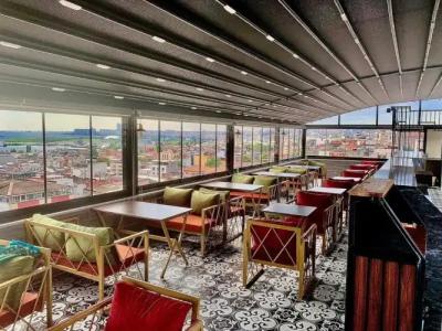 Grand Balyan & Restaurant - 9