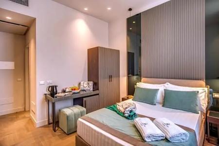 77 Seventy-Seven - Maison D'Art Collection - 76