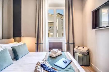 77 Seventy-Seven - Maison D'Art Collection - 70