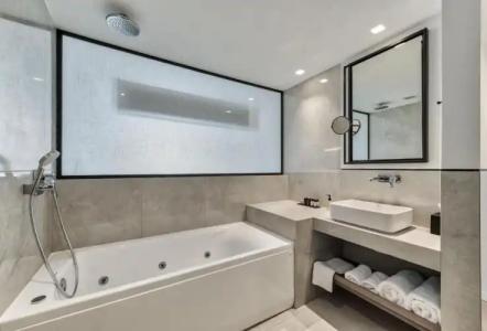 Bitzaro Boutique - 11