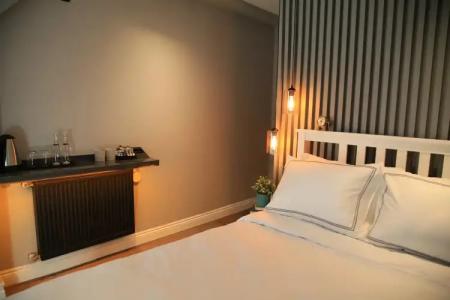 BRONTE - 83