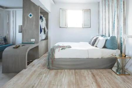 The Museum Project Oia - 180