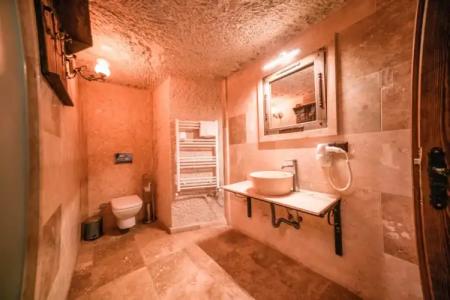 Zeus Cave Suites - 99