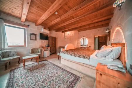 Zeus Cave Suites - 104