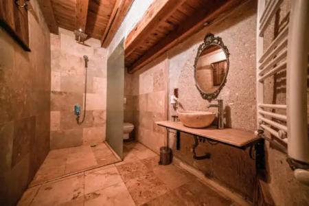 Zeus Cave Suites - 120