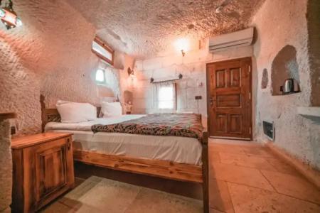 Zeus Cave Suites - 110