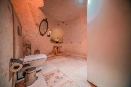 Zeus Cave Suites - 108