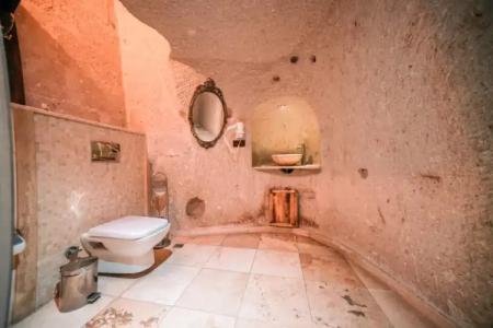 Zeus Cave Suites - 107