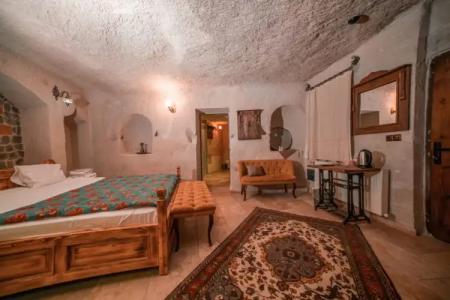 Zeus Cave Suites - 94