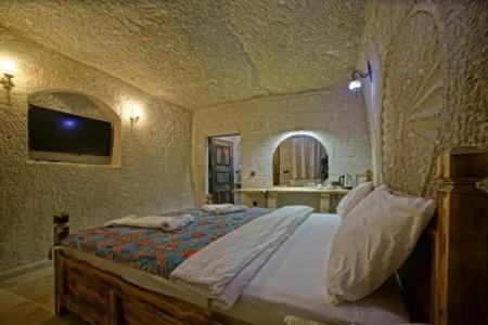 Zeus Cave Suites - 69