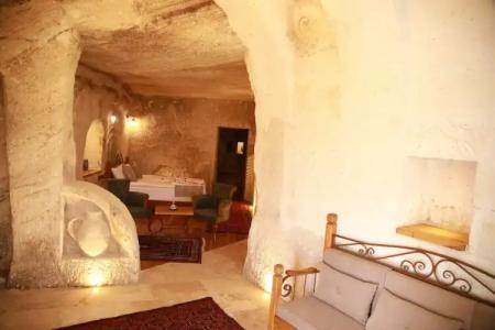 Sarnich Cave Suites - 124