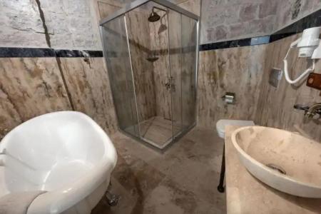 Sarnich Cave Suites - 70