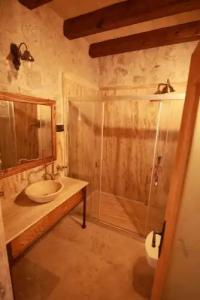 Sarnich Cave Suites - 59