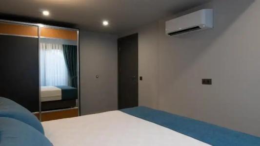 OPERA SUITES Apart - 90