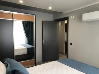 OPERA SUITES Apart - 200