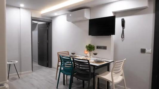 OPERA SUITES Apart - 162