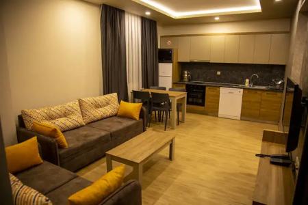 Golden World Suite - 40