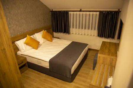 Golden World Suite - 39