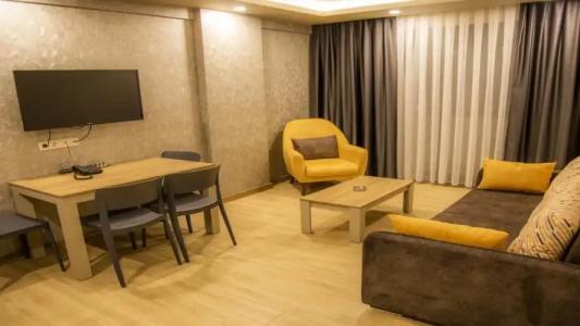 Golden World Suite - 37