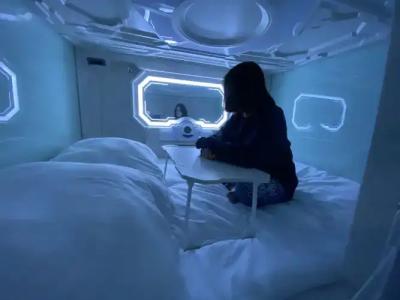 Space Night Capsule Hostel - 3
