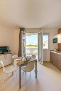 Travini Residence - 12