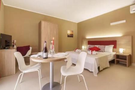 Travini Residence - 31