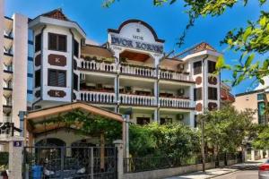 Villa Dvor Kornic, Budva
